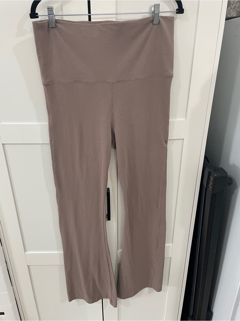 PINK Victorias Secret Flare Foldover Yoga Pants Taupe Sz L Design 2000s Revival